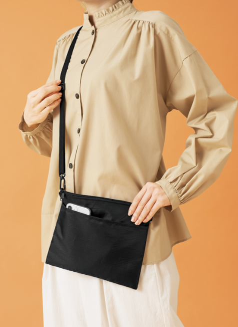 テントクロスポケット付きサコッシュ（撥水加工）