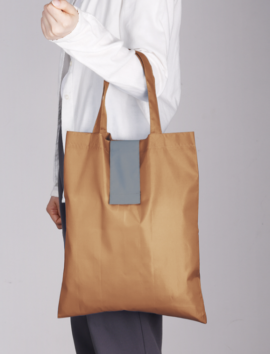 ポータブルリフレクターエコバッグ（フック付き）