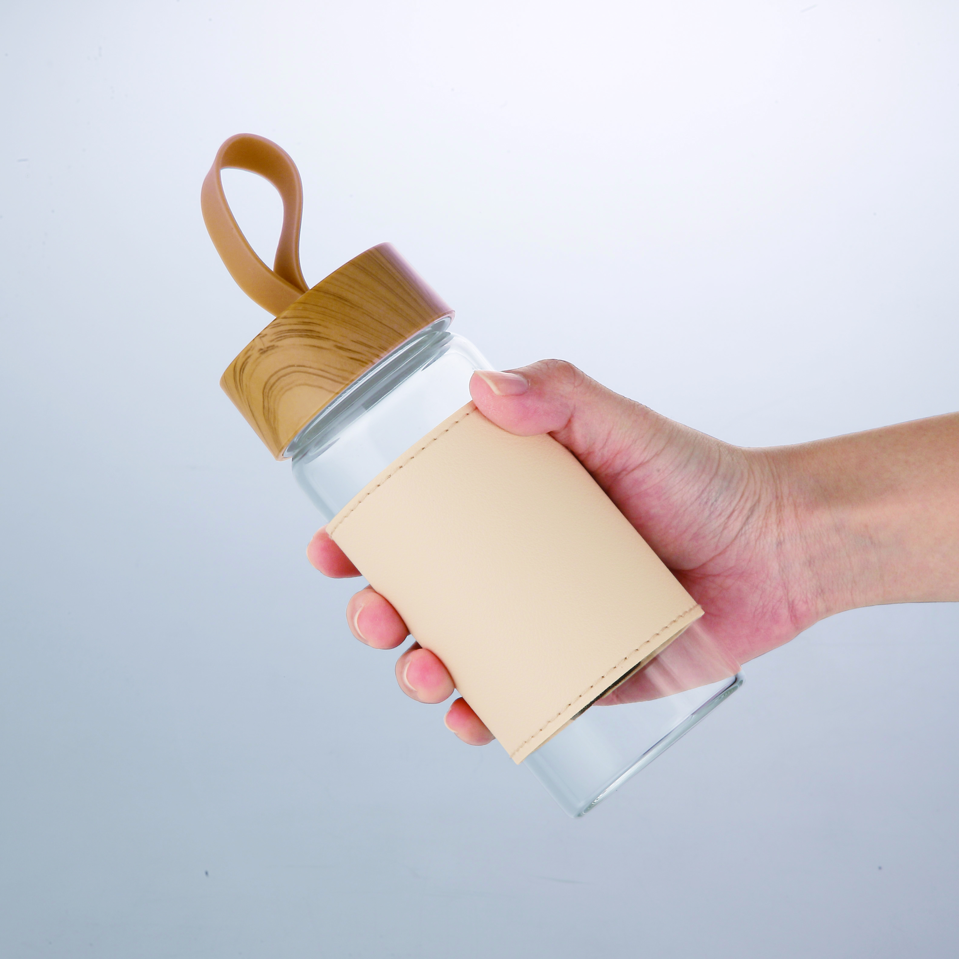 ウッドスタイル耐熱ガラスボトル（カバー付き）【アイボリー】