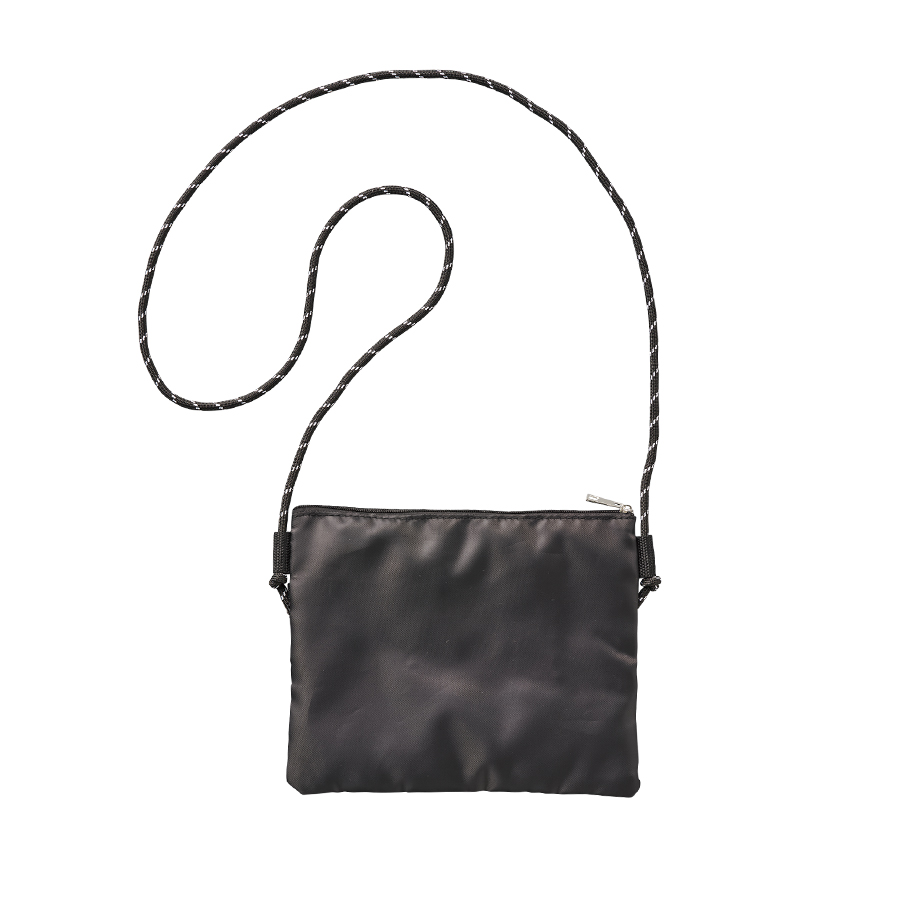 メッシュポケットサコッシュ